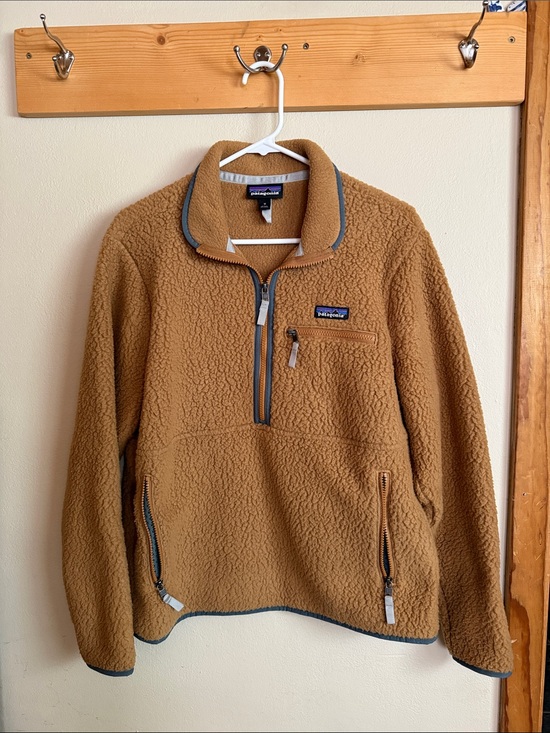 Patagonia Jackets & Blazers - Patagonia Retropile Marsupial Quarter-Zip Pullover Women M